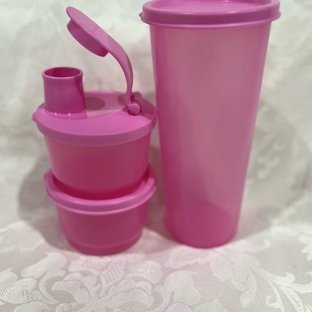 NWOT Tupperware Healthy on the Go Set, 3 pieces ( LAST one) - Picture 2 of 4
